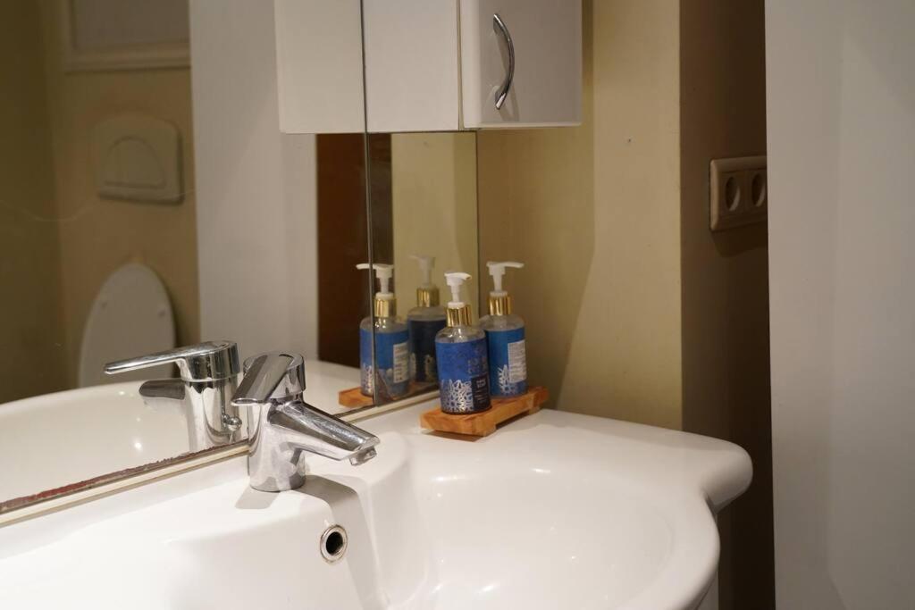 Family Friendly 1 Bed Appartment Bruxelas Exterior foto