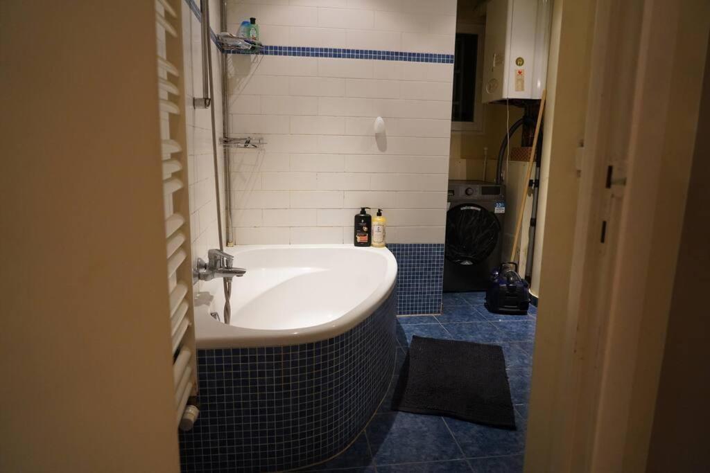 Family Friendly 1 Bed Appartment Bruxelas Exterior foto